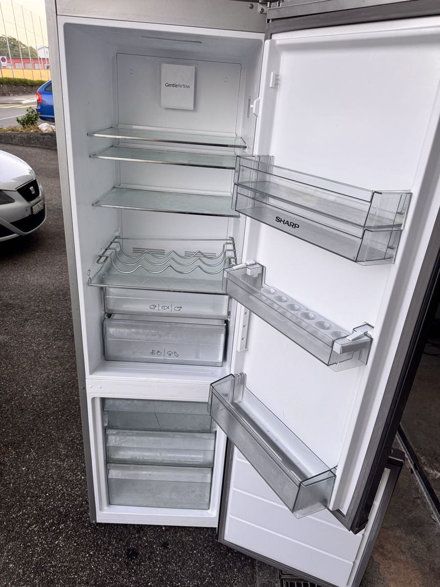 Réfrigérateurs: Sharp Kühlschrank freistehend grau – D'occasion à Horw par dancav 1