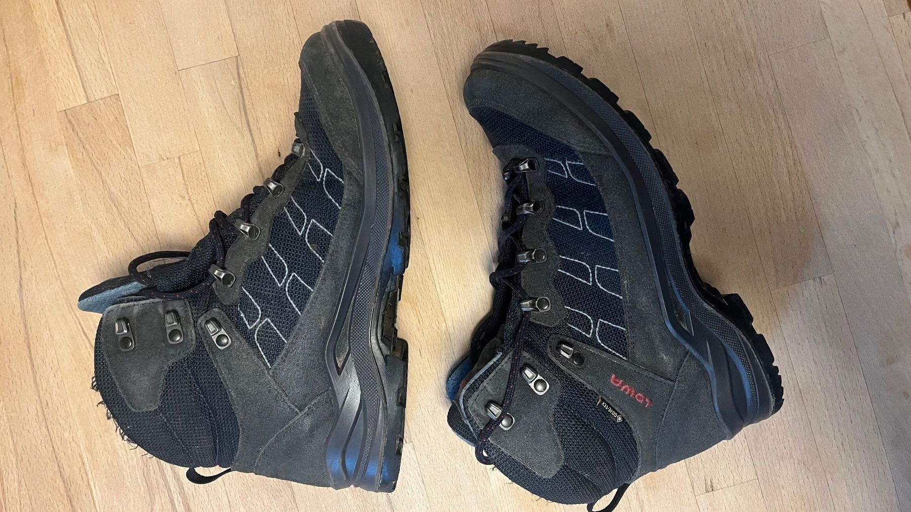 Lowa Scarpe da donna: Lowa Wanderschuhe Gr. 42 – Usato da Zürich venduto da LILIOU 3