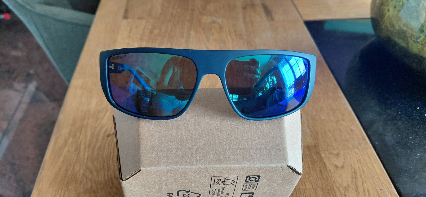 Lunettes & Verres: Sonnenbrille Unofficial – D'occasion à Rudolfstetten par Jassys 4