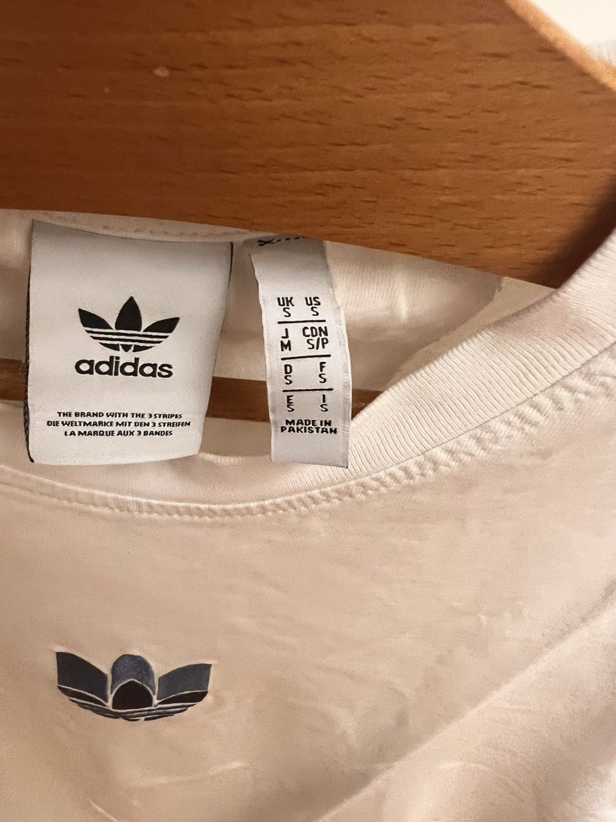 Adidas T-shirt: Adidas White Tshirt Size S – Usato da Thalwil venduto da apudhelvetia 1