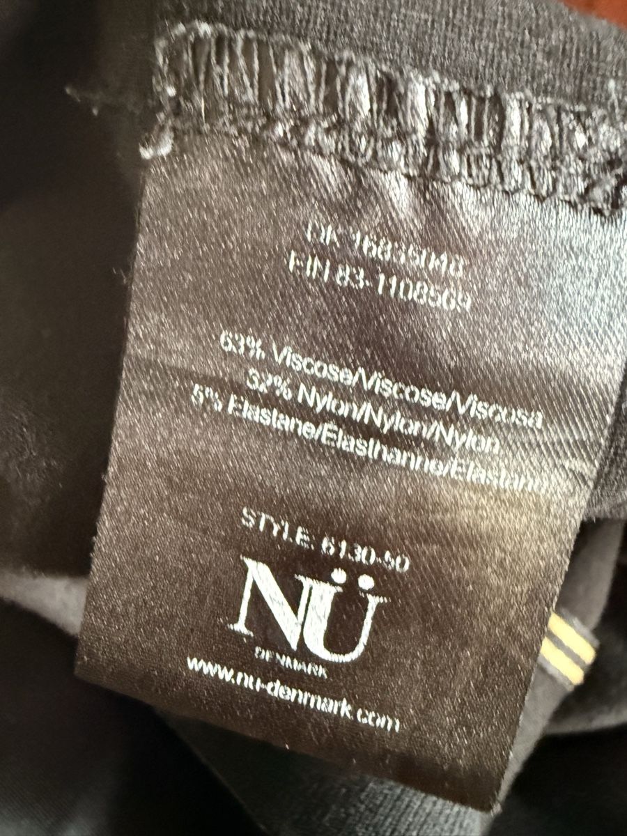 Completi & Tailleur: NÜ Denmark Damen Set S Hose Pullover schwarz Trainer Anzug  – Usato da Staad SG venduto da Chirrari 5