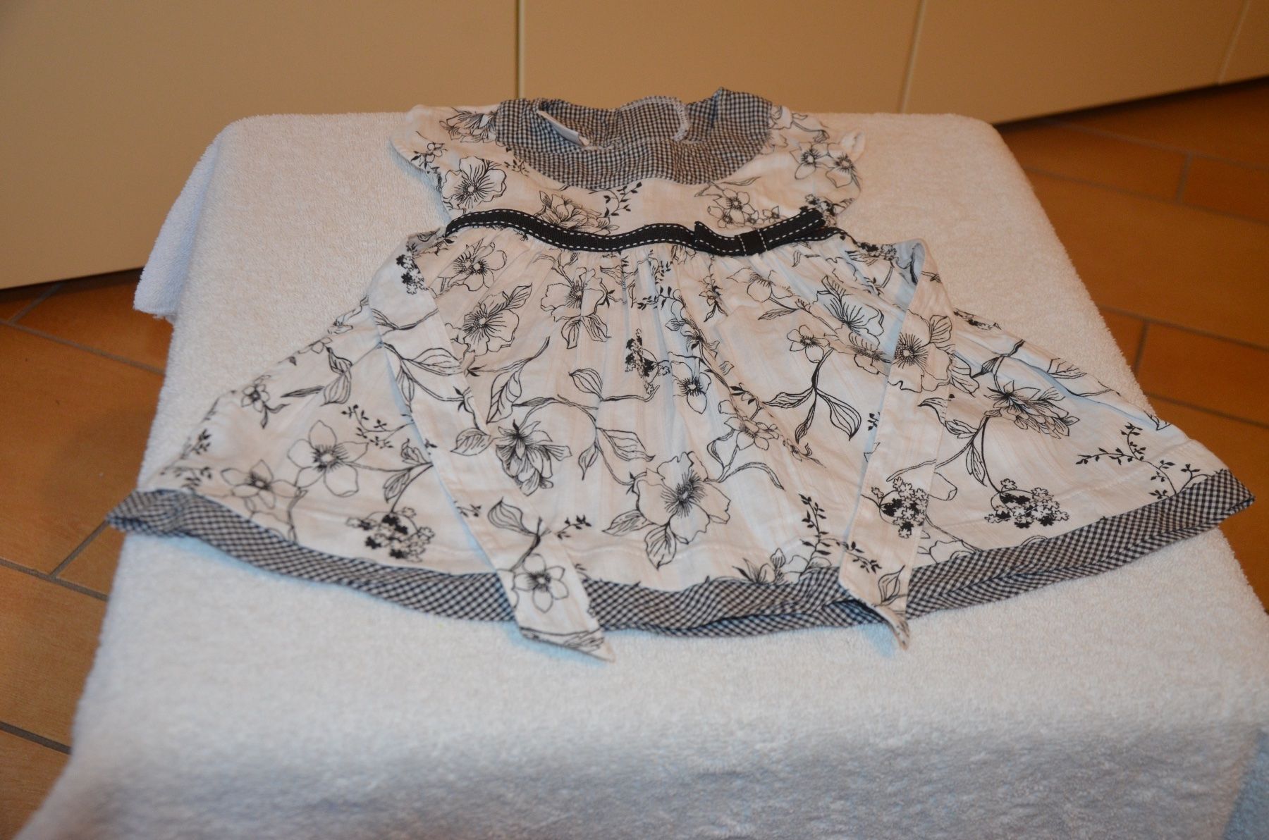 Kleider & Röcke: TAILLE 68 - JOLIE ROBE – Gebraucht aus Chiasso von Dolly015