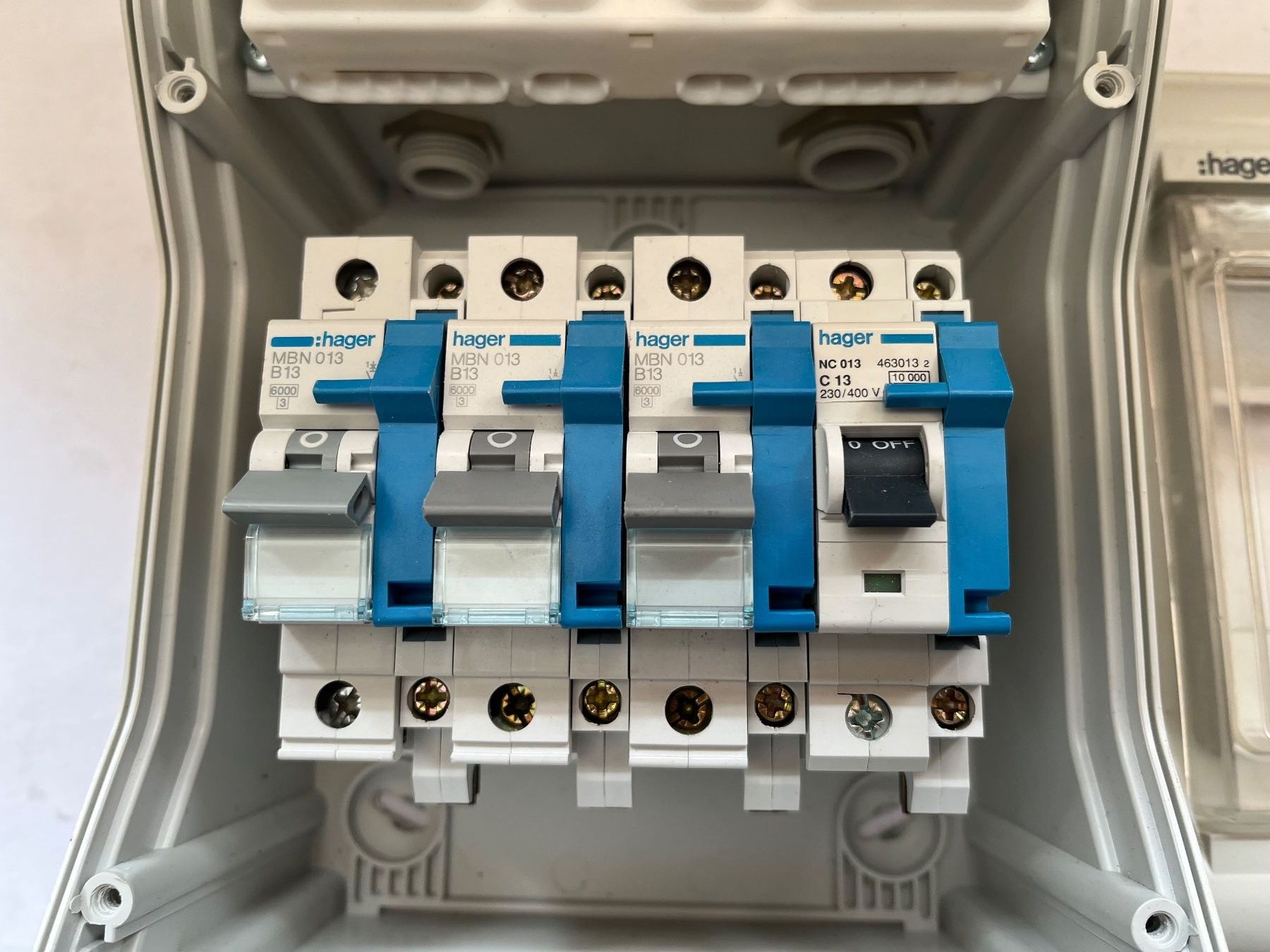 Hager Alimentation électrique: AP-Kleinverteiler "Hager" – D'occasion à Küblis par hypofacto 2