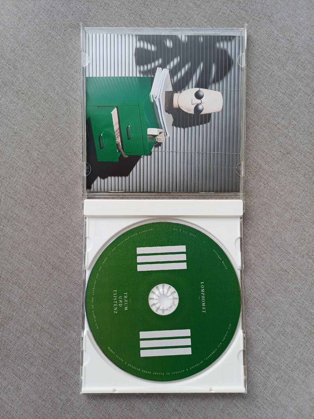 CD: Kompromat "Traum und Existenz" CD neuf – Nuovo (secondo la descrizione) da Begnins venduto da Drastic-Sound 2