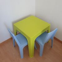 Kindertisch mit 2 Stühlen, grün/blau