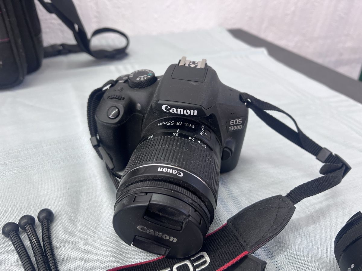 Canon Fotocamera: Canon Kameras mit Objektiven (44) – Usato da Glattfelden venduto da bro_f2vv 2