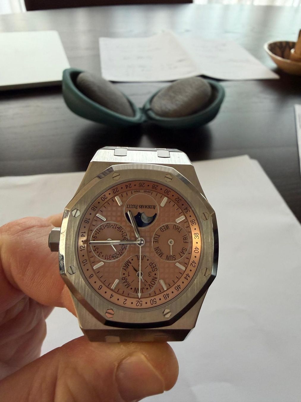 Audemars Piguet Orologi: Audemars Piguet Royal Oak Ewiger Kalender – Usato da Volketswil venduto da JubiJubi 6