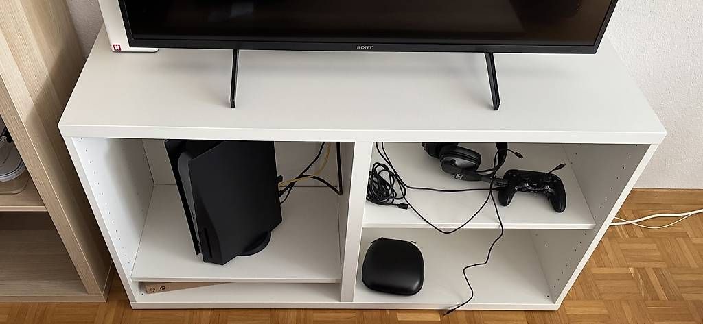 Mobili TV: TV-Möbel, IKEA Besta, 120x64.8x40 – Usato da Schaffhausen venduto da tat_swiss_guy 1