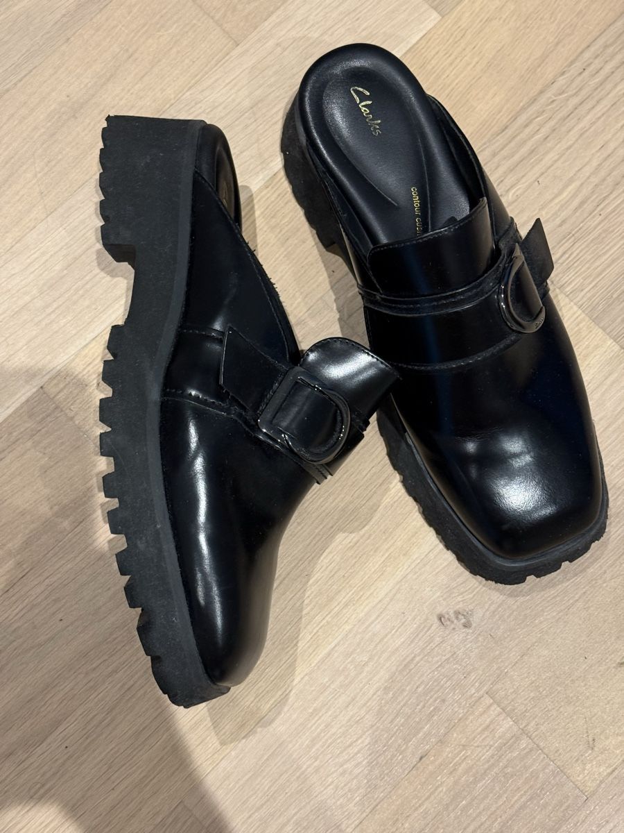 Clarks Scarpe da uomo: Clarks black leather platform mules Size 41 – Usato da Zürich venduto da ada_frolova 2