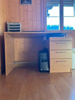 Schreibtisch mit Schubladenblock