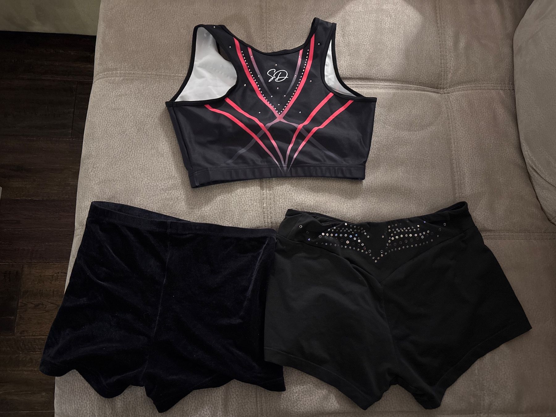 Lotti di vestiti: Geräte Top und Hosen Gr. 40 – Nuovo (secondo la descrizione) da Bürglen venduto da sunshiners 1