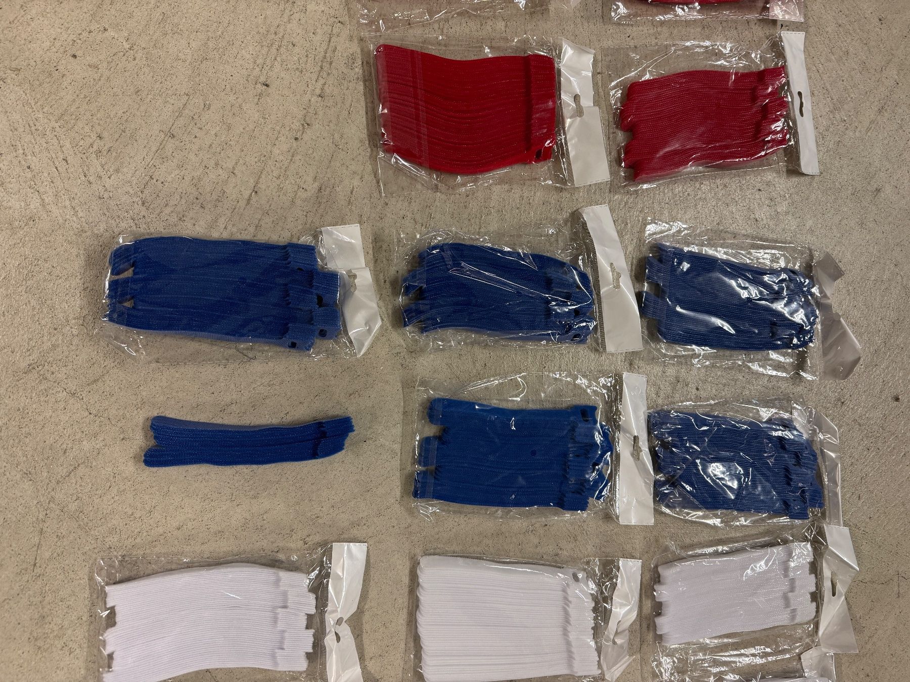 Cavi: 920x Kabelklett 150mm lang / diverse Farben – Nuovo e nell'imballaggio originale da Oberuzwil venduto da MusicMinimax 4