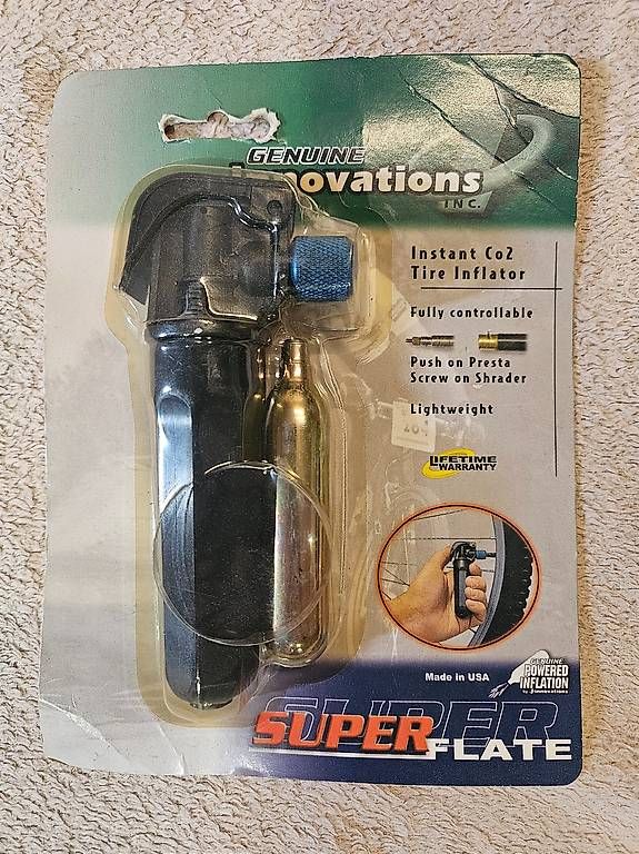 Pompe: CO2 Inflator / Kartuschen-Pumpe – Usato da Malans SG venduto da Dontomy