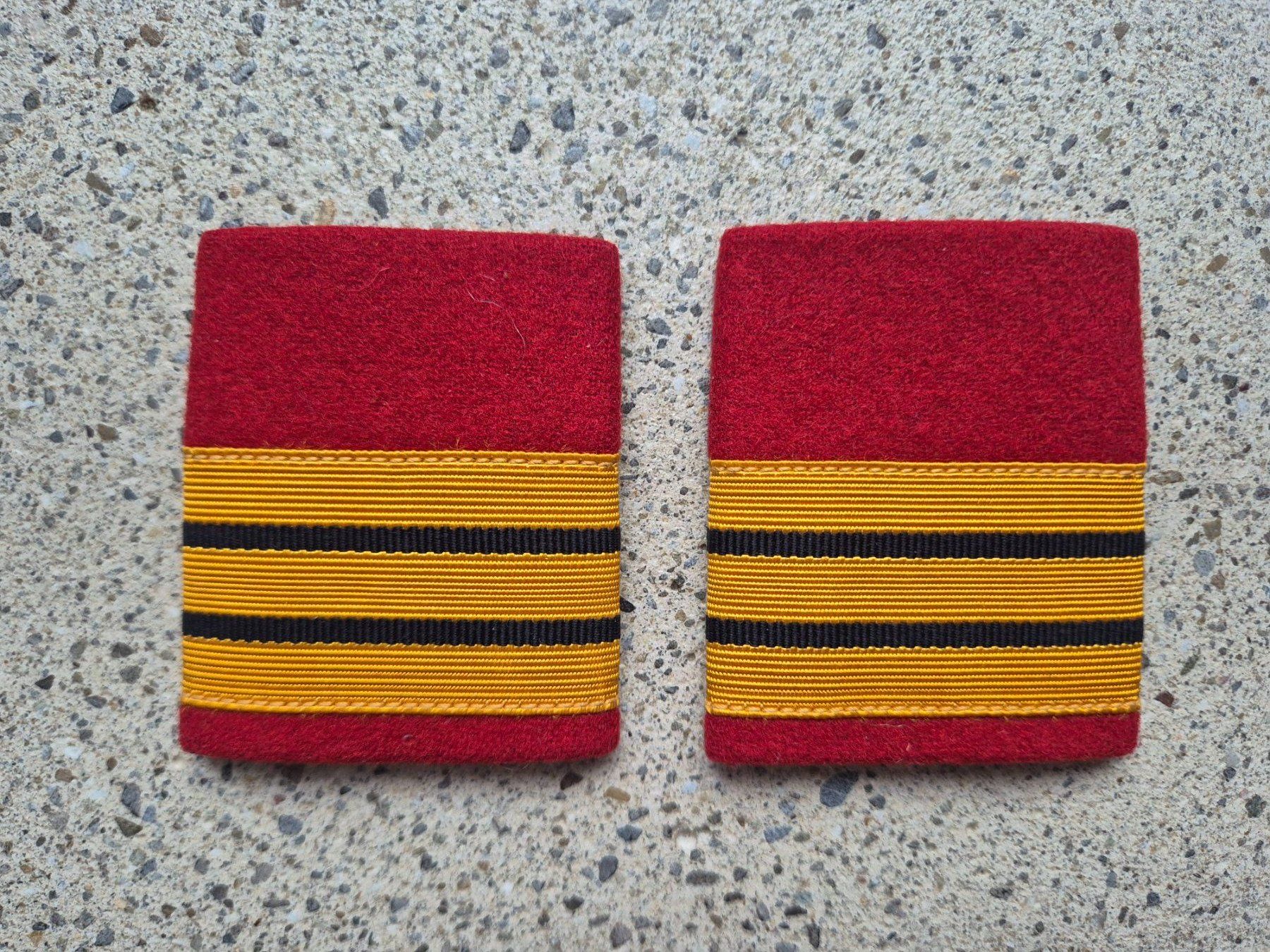Schweizer Armee Placchette & Badge: Gradabzeichen Patten Set Oberst Artillerie  – Nuovo e nell'imballaggio originale da Riedholz venduto da fr_sIruP