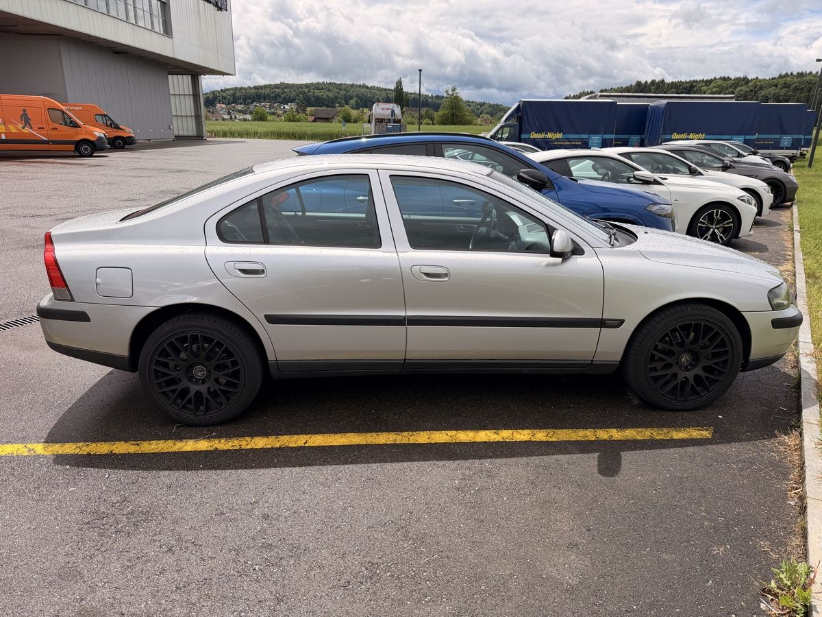 Volvo Automobili: Volvo S60 2.5T AWD – Usato da Zofingen venduto da mar_tj7g 1
