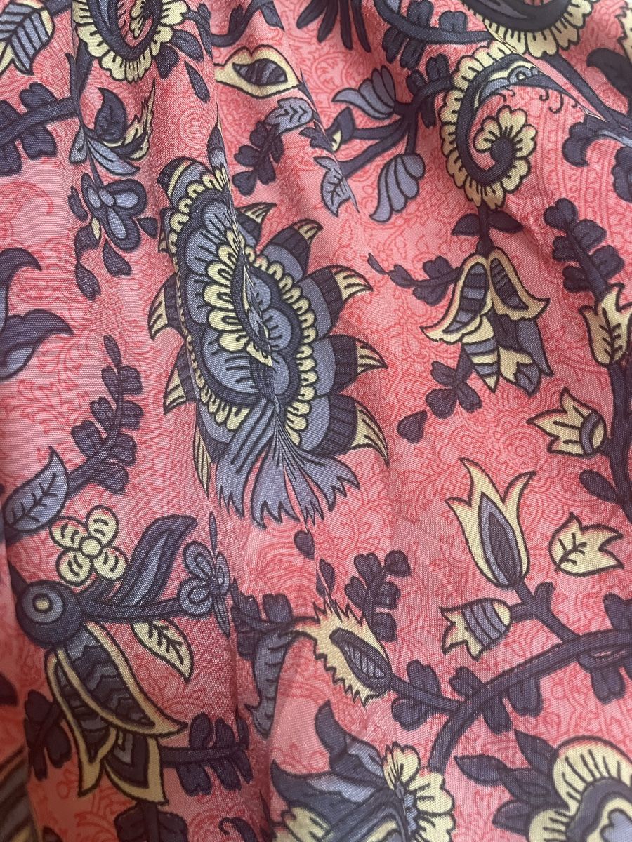 Kleider: Sehr langes Maxi Stufenkleid aus Kunstseide – Neu (gemäss Beschreibung) aus Sigriswil von ck56 4