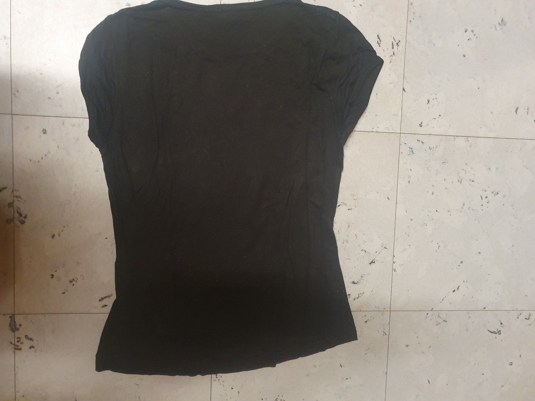 T-shirt: T-Shirt – Usato da Moosseedorf venduto da Sonnenschein.. 3