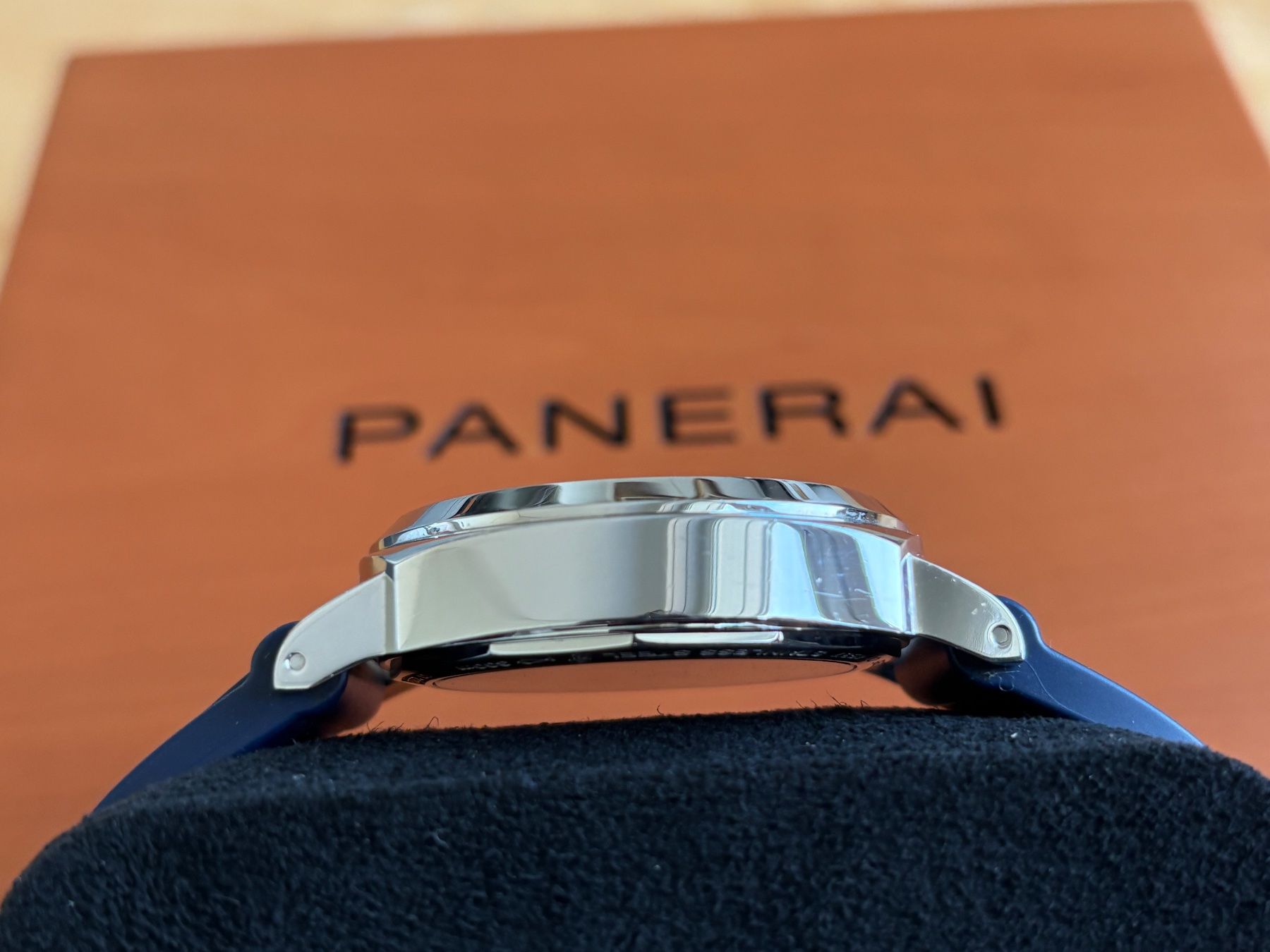 Panerai Uhren: PANERAI Luminor Marina 8 Days PAM00510 – Gebraucht aus Birsfelden von Mynos 7