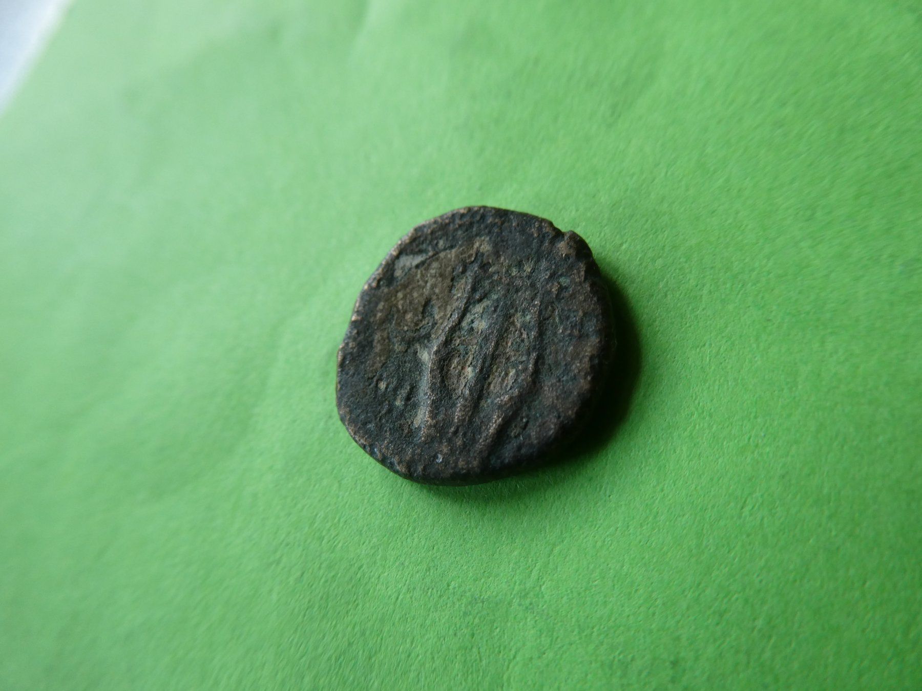 Tutti le monete: uralte Bronzemünze    15 mm     2.14 g – Usato da Hinterforst venduto da Rohusri 3