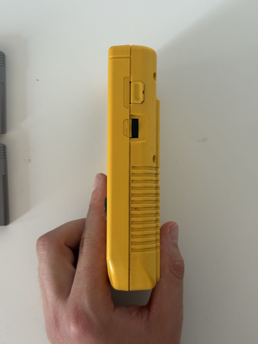 Nintendo Consoles: Nintendo GameBoy + 2 games – D'occasion à Onnens VD par FabioVince 2