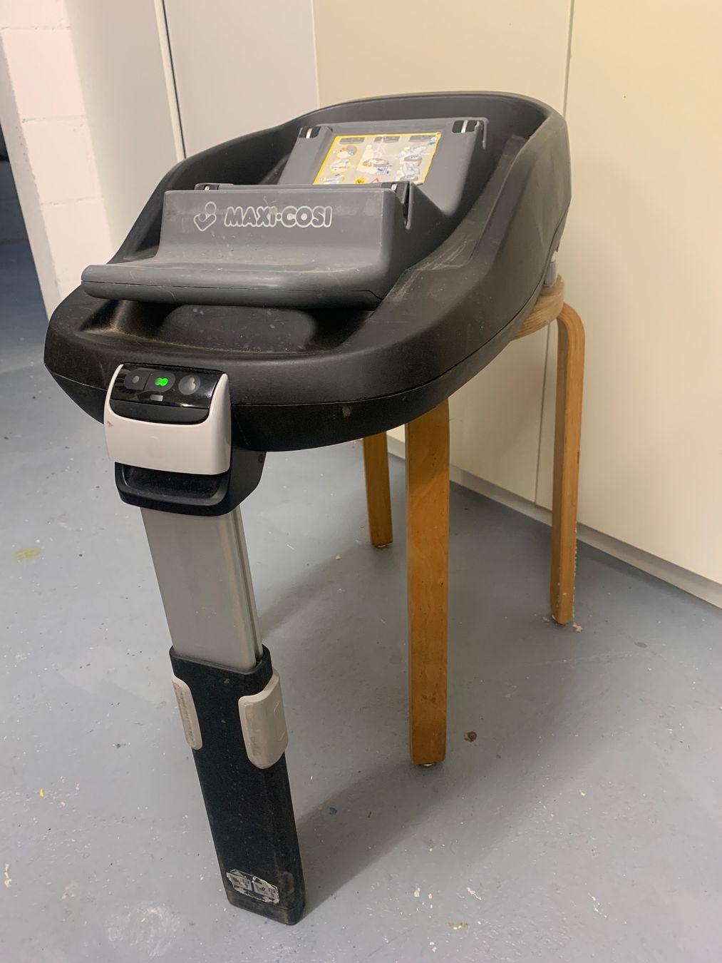 Wandhalterungen: Maxi-Cosi FamilyFix Base – Gebraucht aus Wildegg von Elefant42