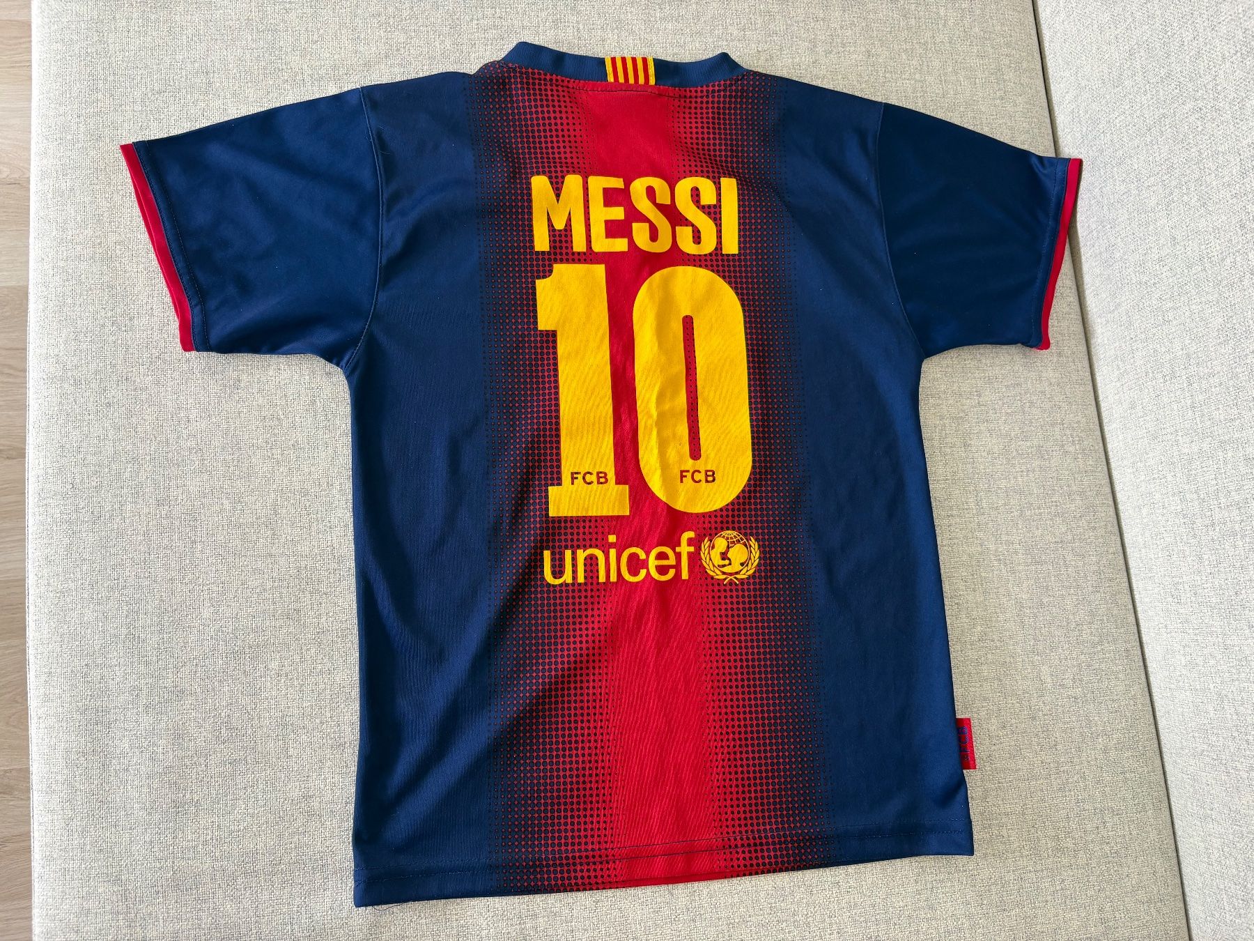FC Barcelona Canottiere & Pantaloni: Messi Trikots 2x – Usato da Egg b. Zürich venduto da dalanna 1