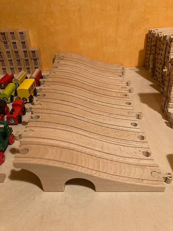 Kit di costruzioni: Grand circuit train en bois Ikéa avec accessoires – Usato da Belmont-sur-Yverdon venduto da Manu1112 3