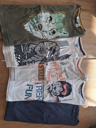 pulls entre-saison en 110. lot de 5 pces