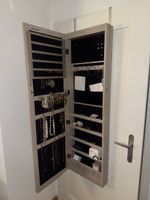 Schmuckschrank mit Spiegel