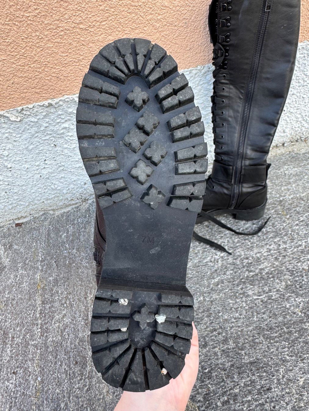 Chaussures femmes: Combat boots dollskill 37 – D'occasion à Lumino par mar_9pn2 5