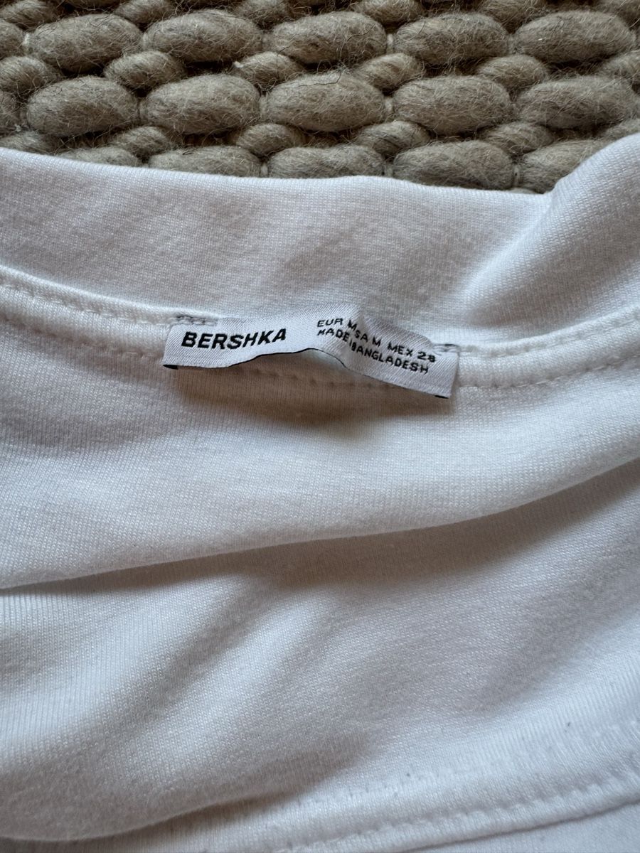 Bershka T-shirt: Weisses Shirt – Usato da Ebmatingen venduto da F.Bullet 1