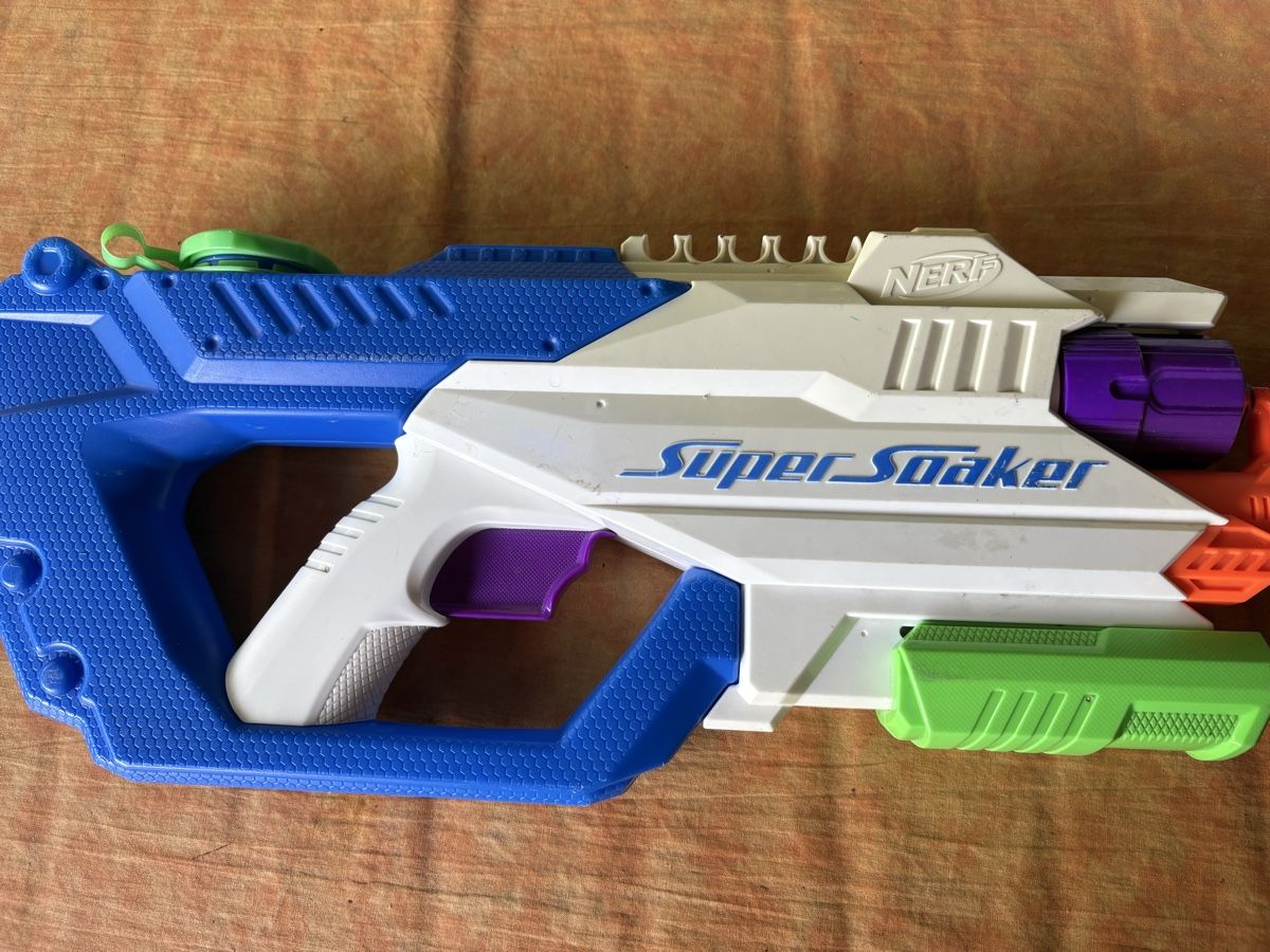 Nerf Spielzeuge: NERF water blaster wassergun – Gebraucht aus Herzogenbuchsee von warrior77