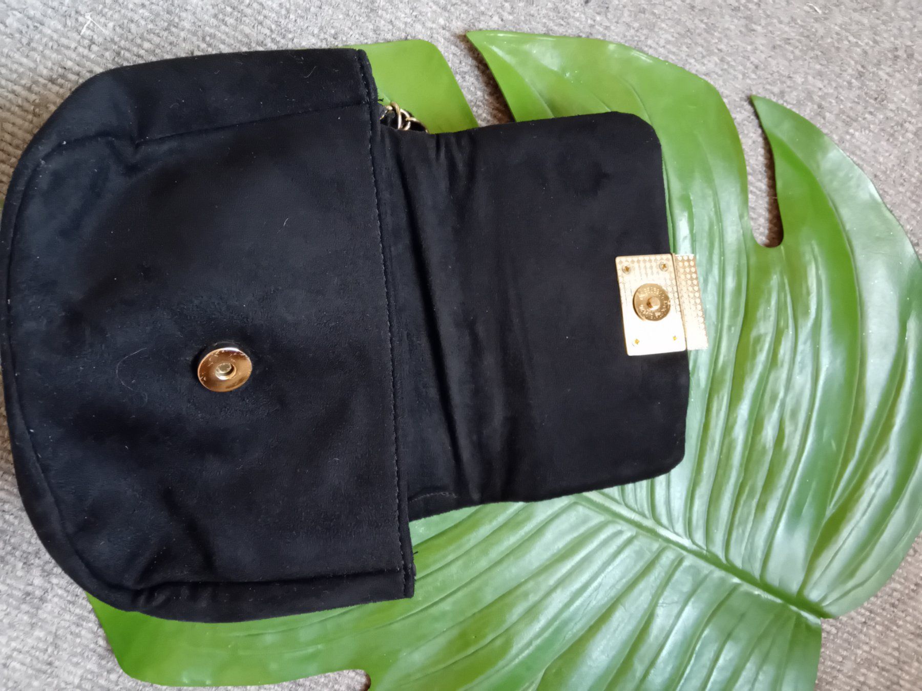 Borse da donna: Schwarze Goldkette Vintage Handtasche – Nuovo (secondo la descrizione) da Rüthi (Rheintal) venduto da titlis07 3