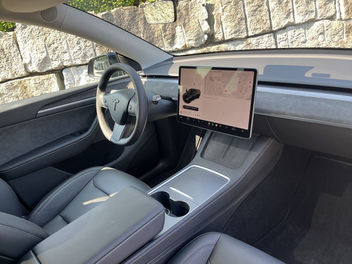 Tesla Automobili: Tesla Model Y Performance, Schwarz – Usato da Bachenbülach venduto da N.Sonja 5
