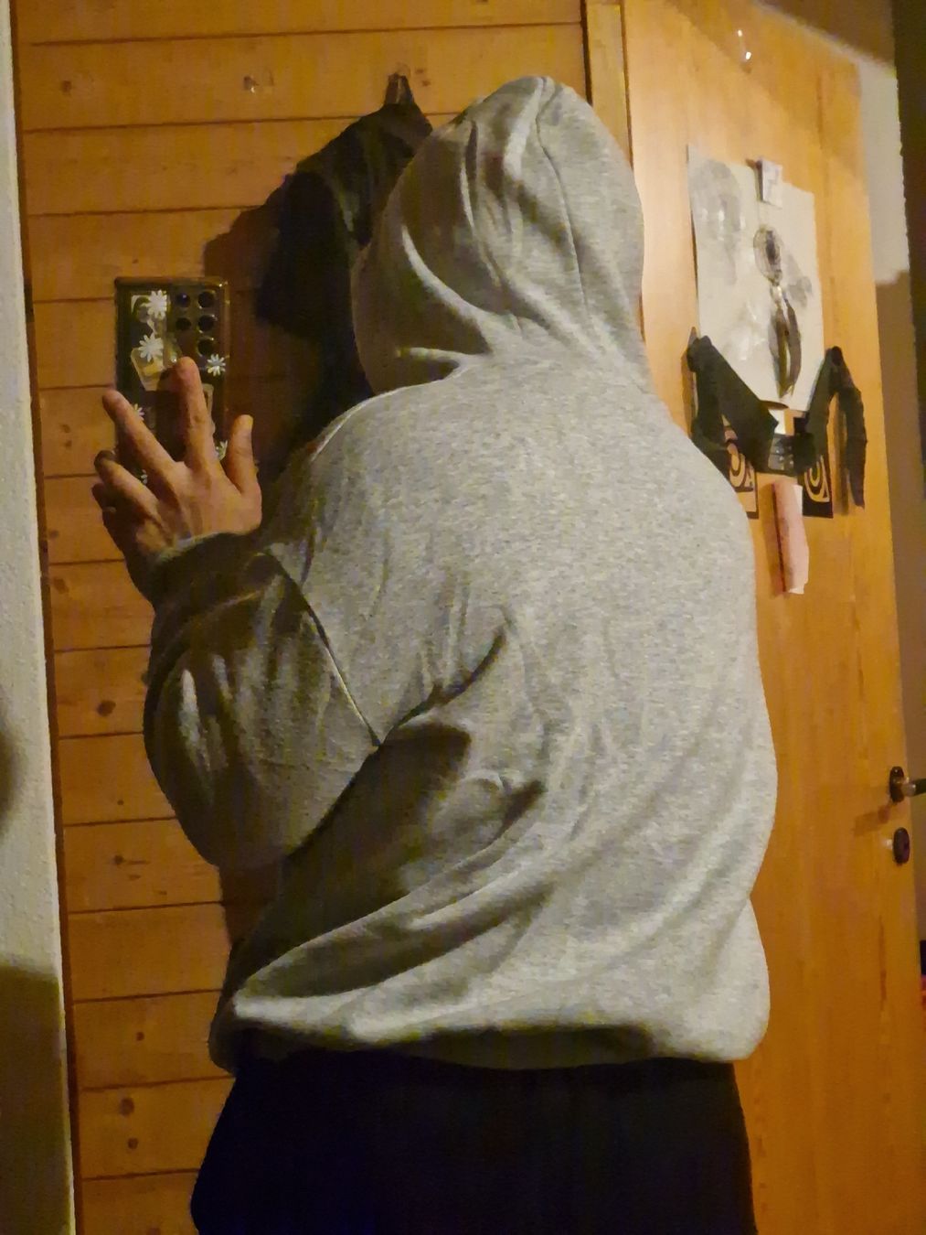 Pullover & Sweatshirts: Pullover – Gebraucht aus Wil SG von zeh_pck9 2