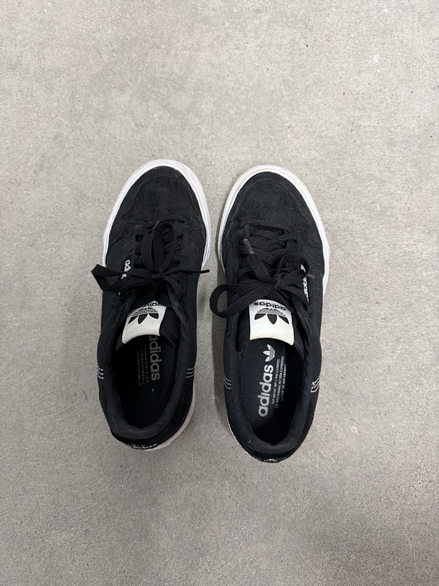 Adidas Scarpe da donna: Adidas Sneaker – Usato da Näfels venduto da vike17 1