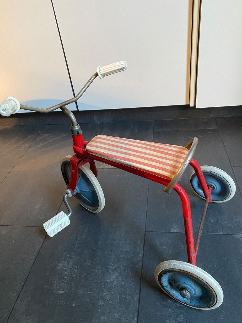 Fahrzeuge für Kinder: Antikes Kindervelo aus den 50er – Gebraucht aus Ostermundigen von mapa9 3