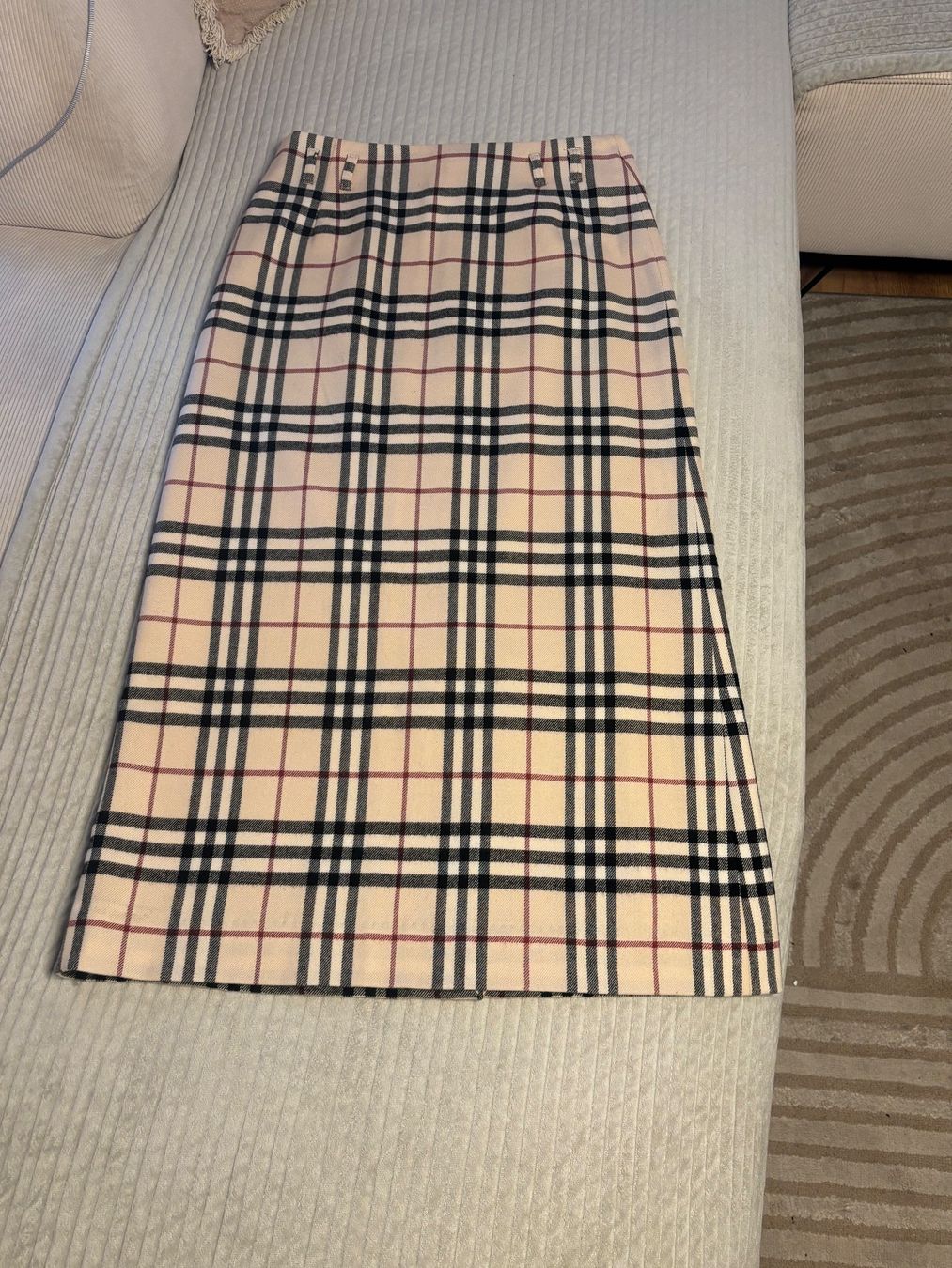 Burberry Gonne: Burberry Maxi Rock Novacheck Wolle – Usato da St. Margrethen SG venduto da dijanaO 5