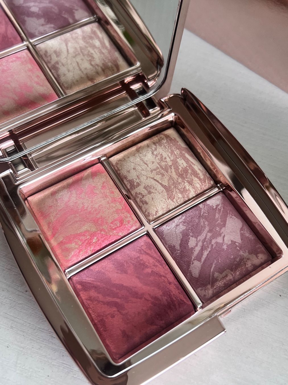 Make-up: Hourglass Ambient Lighting Edit Flushed Edit Blush Palette – Nuovo (secondo la descrizione) da Effretikon venduto da YaMn 6