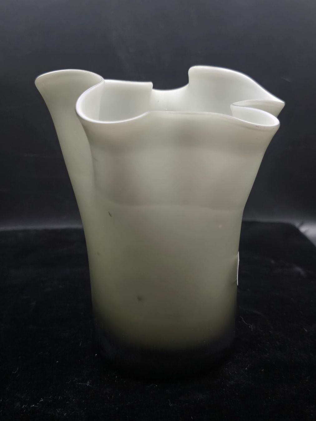 Vasi & Recipienti: Handgefertigte Vase aus Opalglas – Usato da Rorschacherberg venduto da snOOpydOg11 1