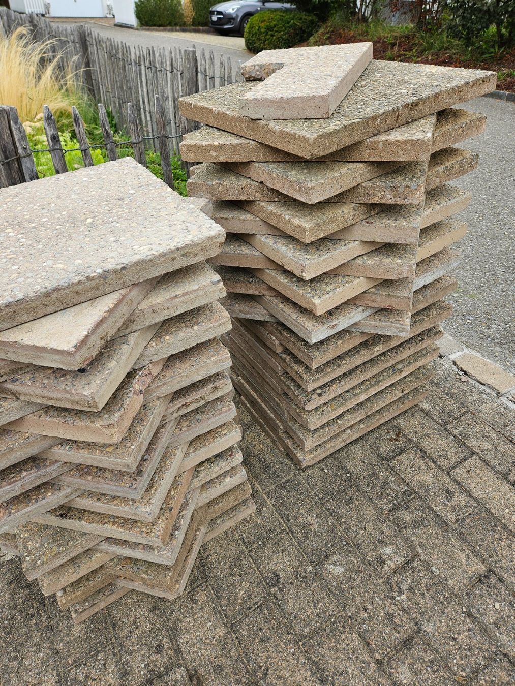Bodenbeläge: Gartenplatten 50Stk – Gebraucht aus Niederlenz von Liteoni 1
