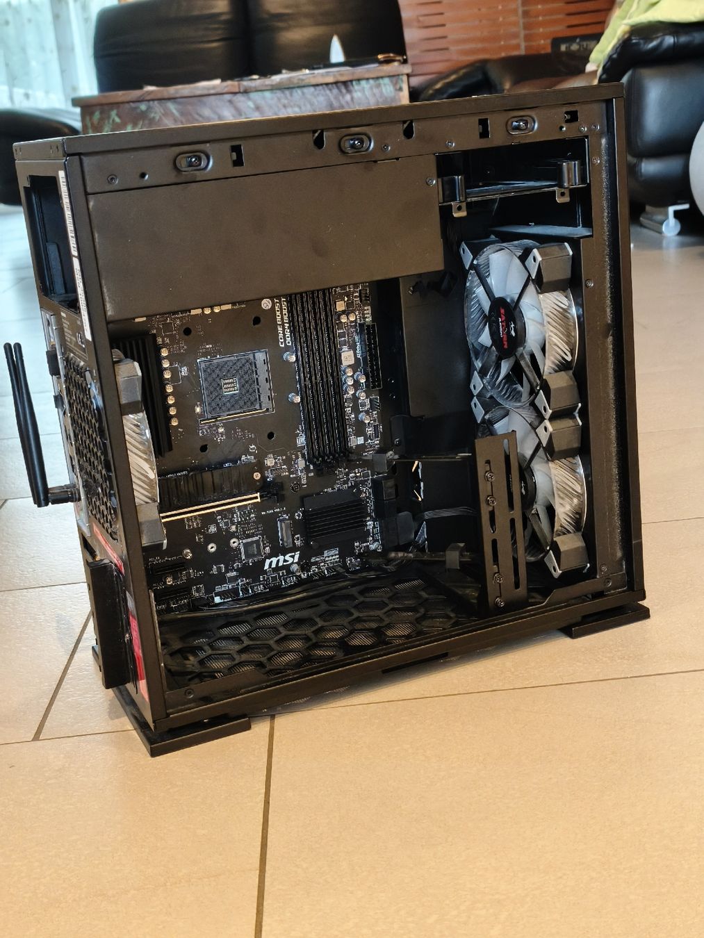 Medion Gehäuse: Medion Erazer Engineer X25 BAREBONE – Gebraucht aus Dielsdorf von LukeyDukey 1