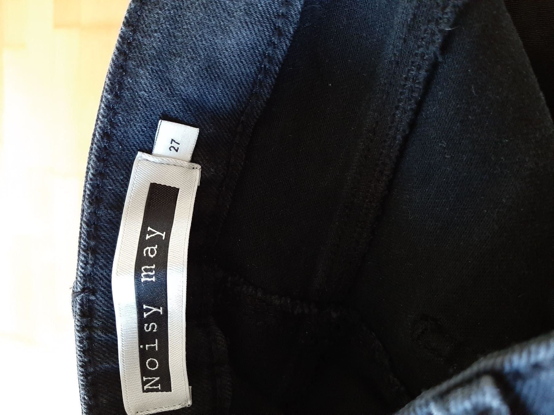 Jeans: Noisy May Jeans mit Rissen – Nuovo (secondo la descrizione) da Marthalen venduto da Jenny.Z 3