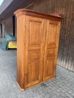 Antike Biedermeier Schrank aus Kirschbaum