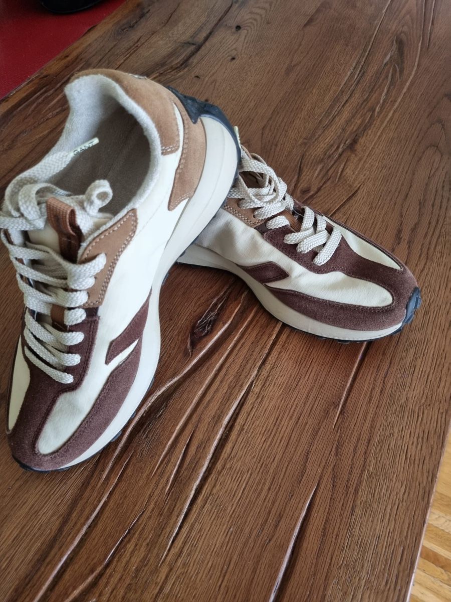 Scarpe da donna: Turnschuhe Größe 41 – Usato da Adliswil venduto da rossoelmare
