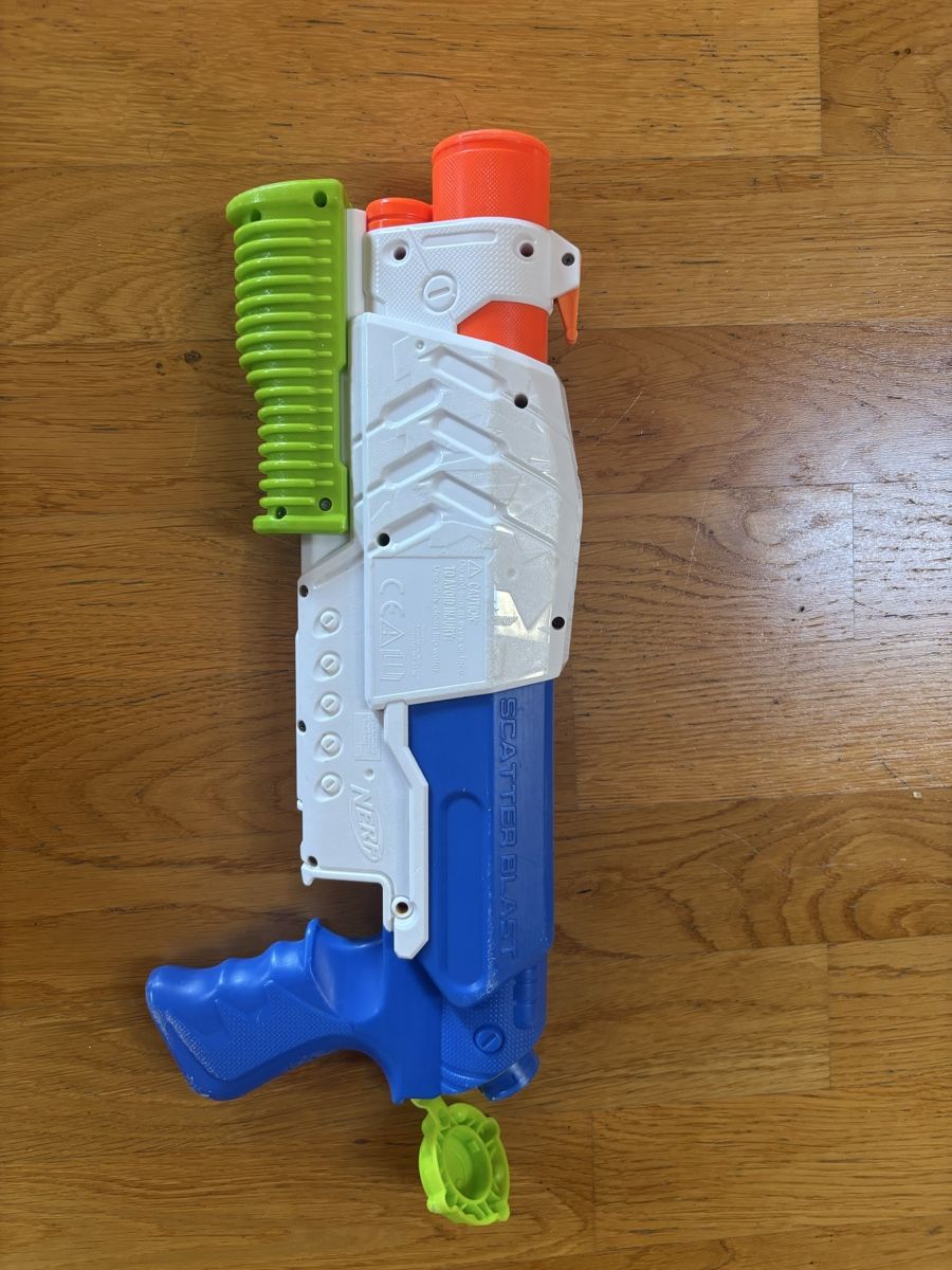 Nerf Spielzeuge: Nerf Water Guns lot condition used 4 items – Gebraucht aus Zürich von rad_scf2 3