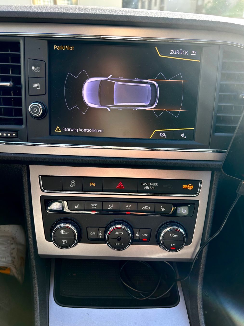 Seat Automobili: Seat Leon ST ab MFK – Usato da Samedan venduto da Mikemikefrei 6