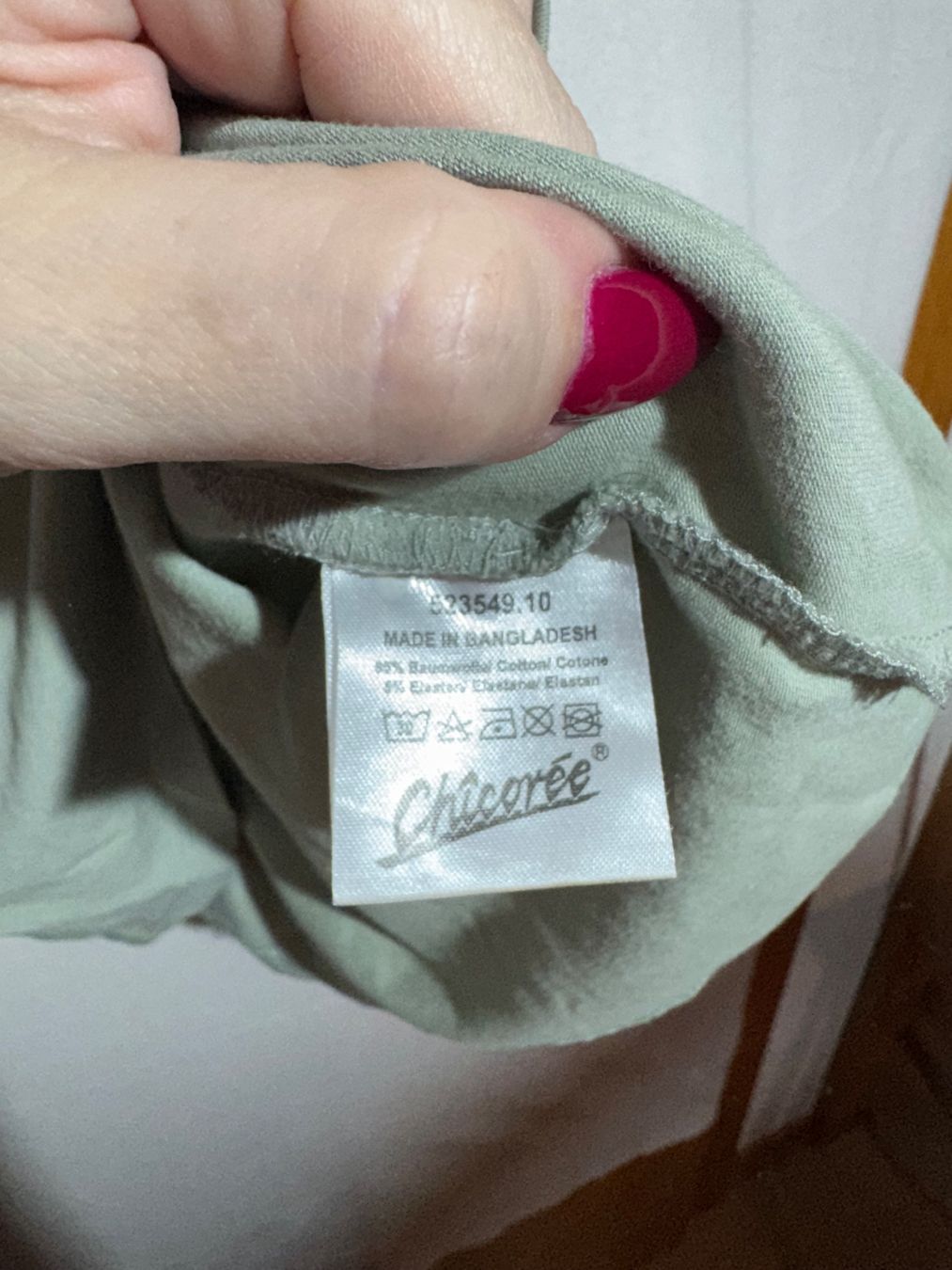 Top: Grünes Basic von Chicoree Gr. XL – Usato da Grosswangen venduto da SALE_SALE_SALE 2