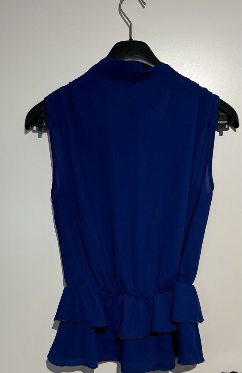 Guess Tops: Guess Blue Blouse Size S, elegant Summer Top – Gebraucht aus Hurden von rac_wyf8 1