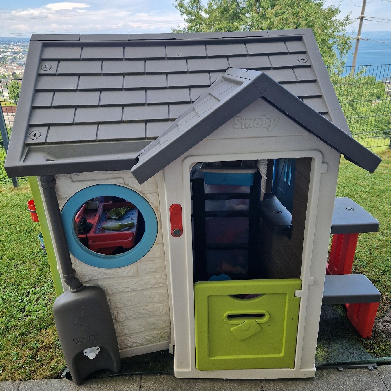 Smoby Casette per bambini: Smoby Spielhaus Aussentisch – Usato da Rorschacherberg venduto da Zelkodaniela 3
